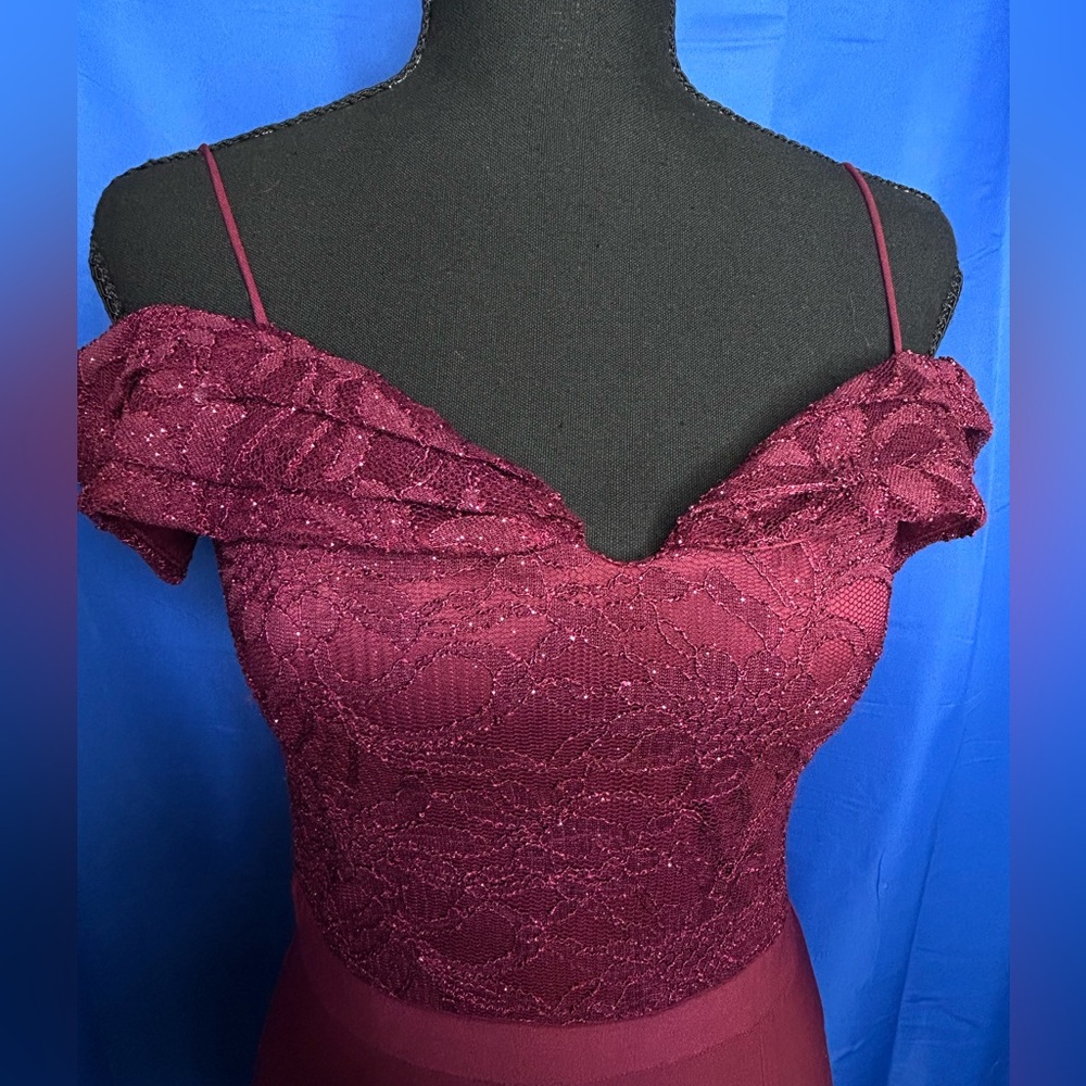 Women's Merlot Off Shoulder Gown Maxi Formal Sz 4 Elegant Princess Lace Regency - Picture 5 of 14